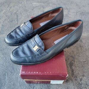 Etienne Aigner Women's Camelot Navy Gold Buckle Loafer 8 N